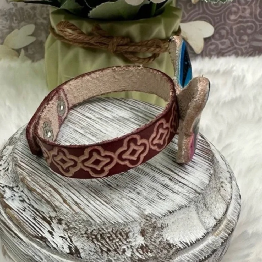NWT Genuine Leather Handcrafted Butterfly Bracelet! - Picture 5 of 7